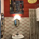 Joli Petit Dans Le Quartier